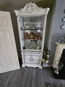 2 piece Italian Living Room Cabinet & Coffee table