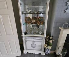 2 piece Italian Living Room Cabinet & Coffee table