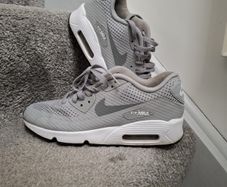 Nike Air Max runners. Size UK5