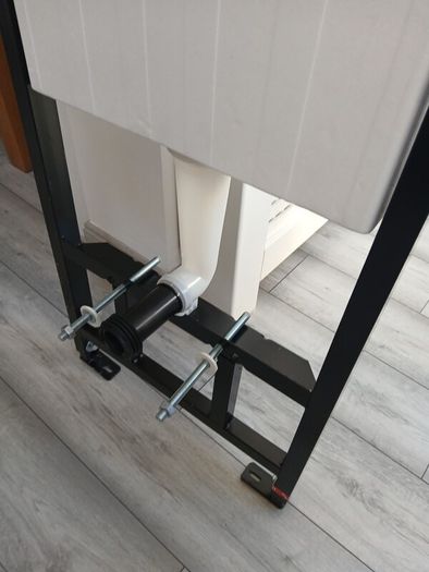 toilet concealed cistern