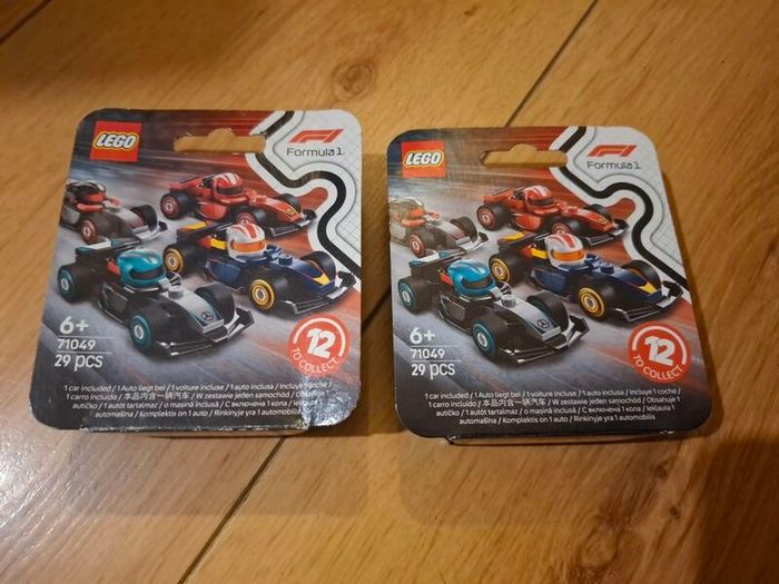 2x Lego 71049 F1 Collectible Race Cars