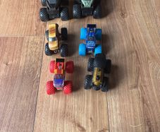 Toy monster trucks