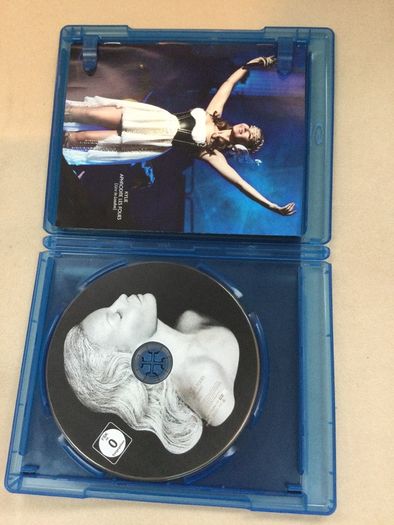 kylie minogue 3d 2d blu ray aphrodite tour hits