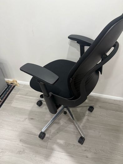 steelcase Leap V2 Office Chair