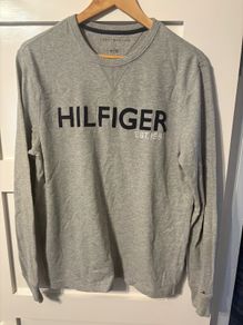 Tommy Hilfiger grey t shirt