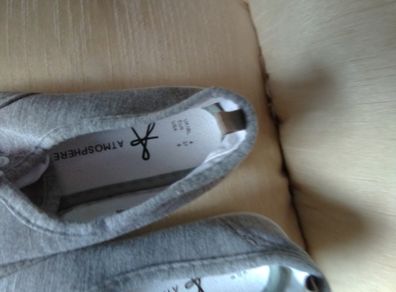 Light grey shoes, never worn, size 4