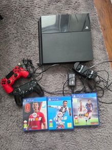 PlayStation Sony PS4 bundle with games charger and controller