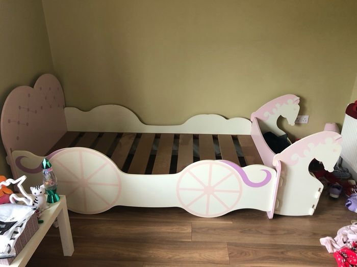 Kids Carriage Bed