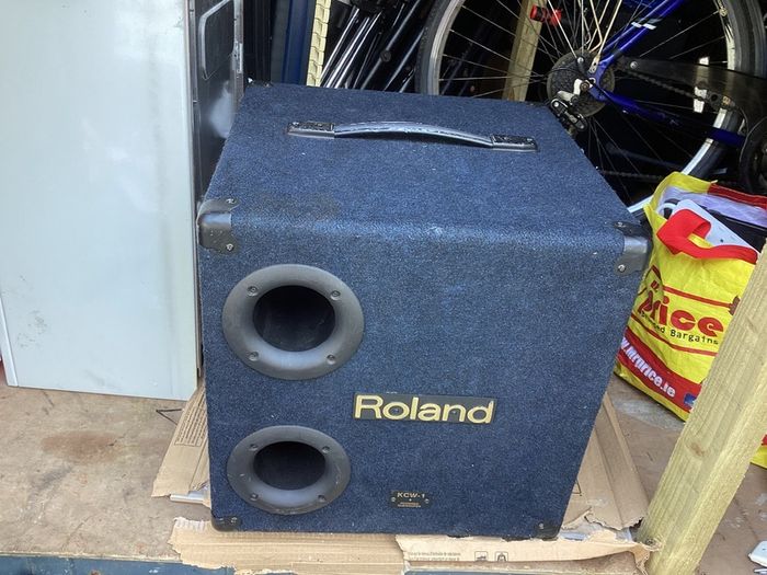 Roland Active Powered Subwoofer 200 Watts Speaker with inbuilt Amp in Excellent Condition.