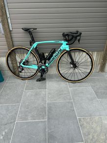 Bianchi Oltre XR3 Road Bike