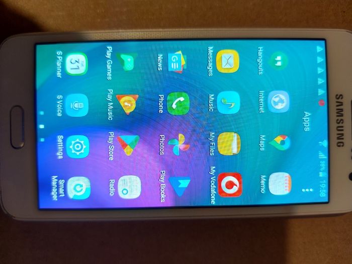 Samsung Galaxy A3 Mobile Phone, Model SM-A300FU, 16GB, Vodafone network, in excellent condition