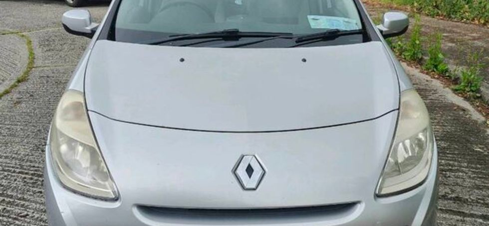 Low mileage Renault Clio 2011 64000km