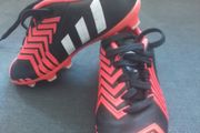 Football Boots/Junior Size: 10 UK .. 28 EU .. Price Drop