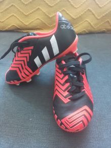 Football Boots/Junior Size: 10 UK .. 28 EU .. Price Drop
