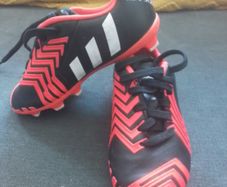 Football Boots/Junior Size: 10 UK .. 28 EU .. Price Drop