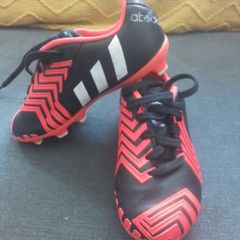 Football Boots/Junior Size: 10 UK .. 28 EU .. Price Drop