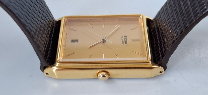 Seiko 7N22 5A49 Man's Tank Style Watch