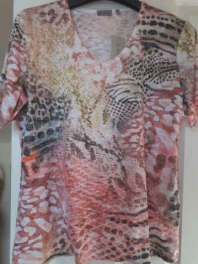 Gabriella K summer top..