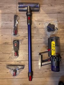 Dyson V10(Like New)