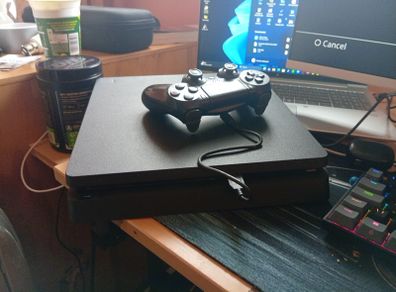 PlayStation 4 slim