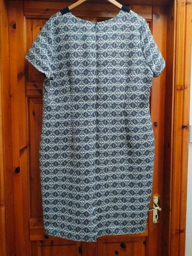 Ladies Avalon dress, with zip opening fully lined, New with tags.