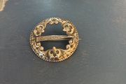 retro brooch