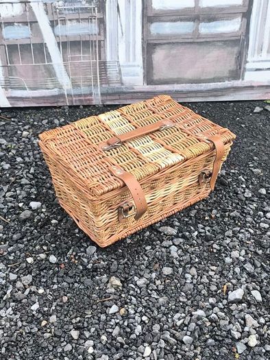Vintage 4-Person Wicker Picnic Basket Set