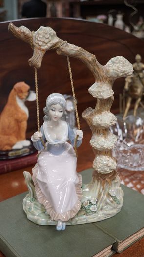 Tengra Figurine
