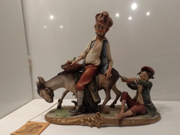 Capodimonte Figurine set (Rare Vintage Collectibles)