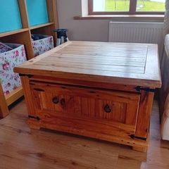 coffee table with pull out storage drawer
