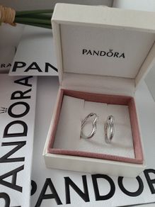 New genuine pandora earrings