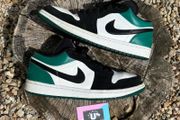 Jordan 1 Low PRM Mystic Green Back White
