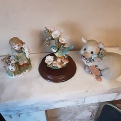 3 Figurines