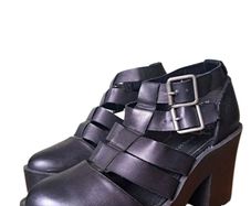 New Pair_Chunky Sandals by Primark