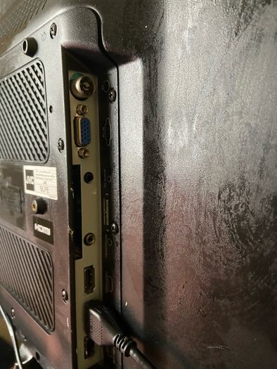 playstation 4  and 32 inch tv