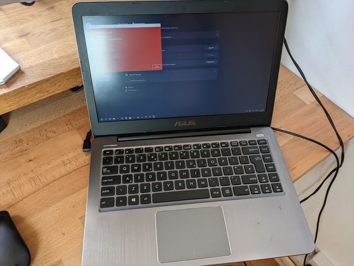 Asus Vivobook L403