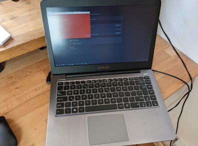 Asus Vivobook L403