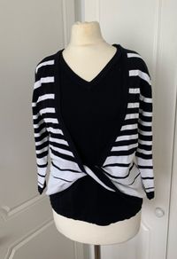 B&W Top BNWT, size 12, less than half price
