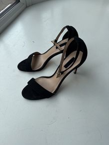 ladies black sandals