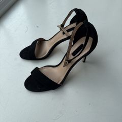 ladies black sandals