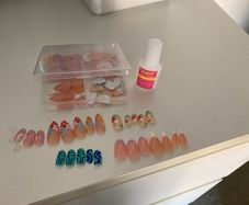 Fake nails and glue