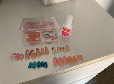 Fake nails and glue