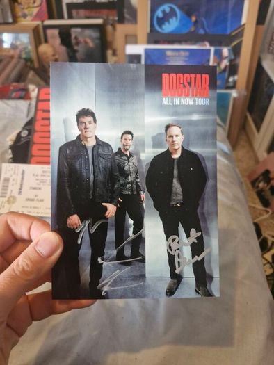 Keanu Reeves Dogstar Signed Insert & Exclusive Merch