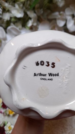 An Antique Arthur Wood tea pot