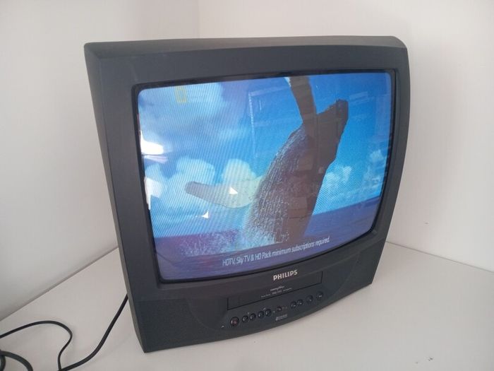 20" Crt Tv/vcr Combi Phillps 20pv220/07