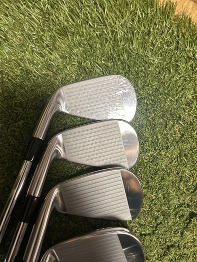 Like new Mizuno Pro 243 irons