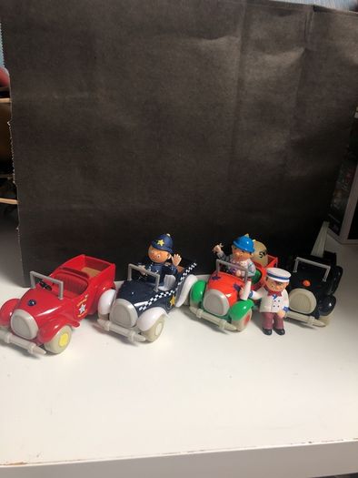 Figures and cars from Noody