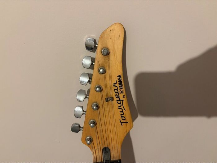 Electric Guitar Yamaha with Amp