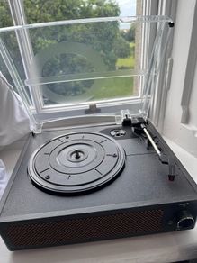 vinyl player