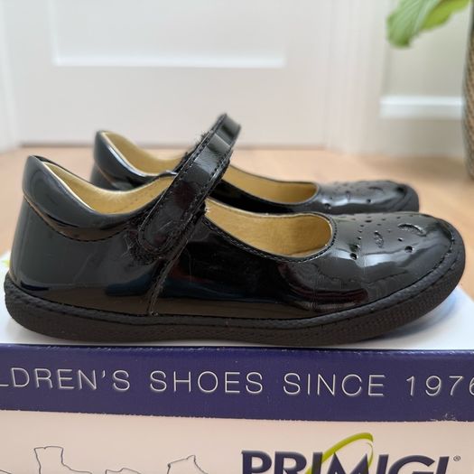 Primigi black patent school shoes size 10 EU28